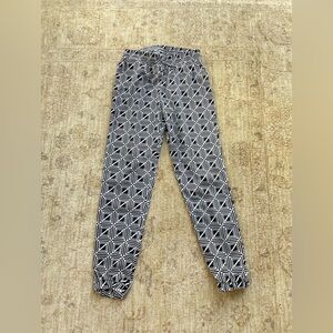 Faded Glory Geometrical Joggers size XS, Black and White